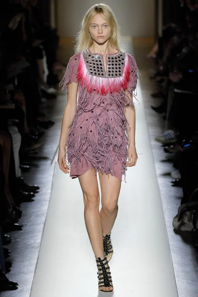 Look 8